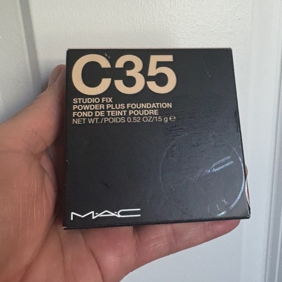 MAC Studio Fix Powder Plus Foundation C35 Brand New Never Used. - Picture 1 of 13
